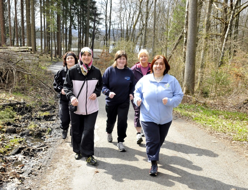 Gruppe Jogging Waldweg Laufen Outdoor